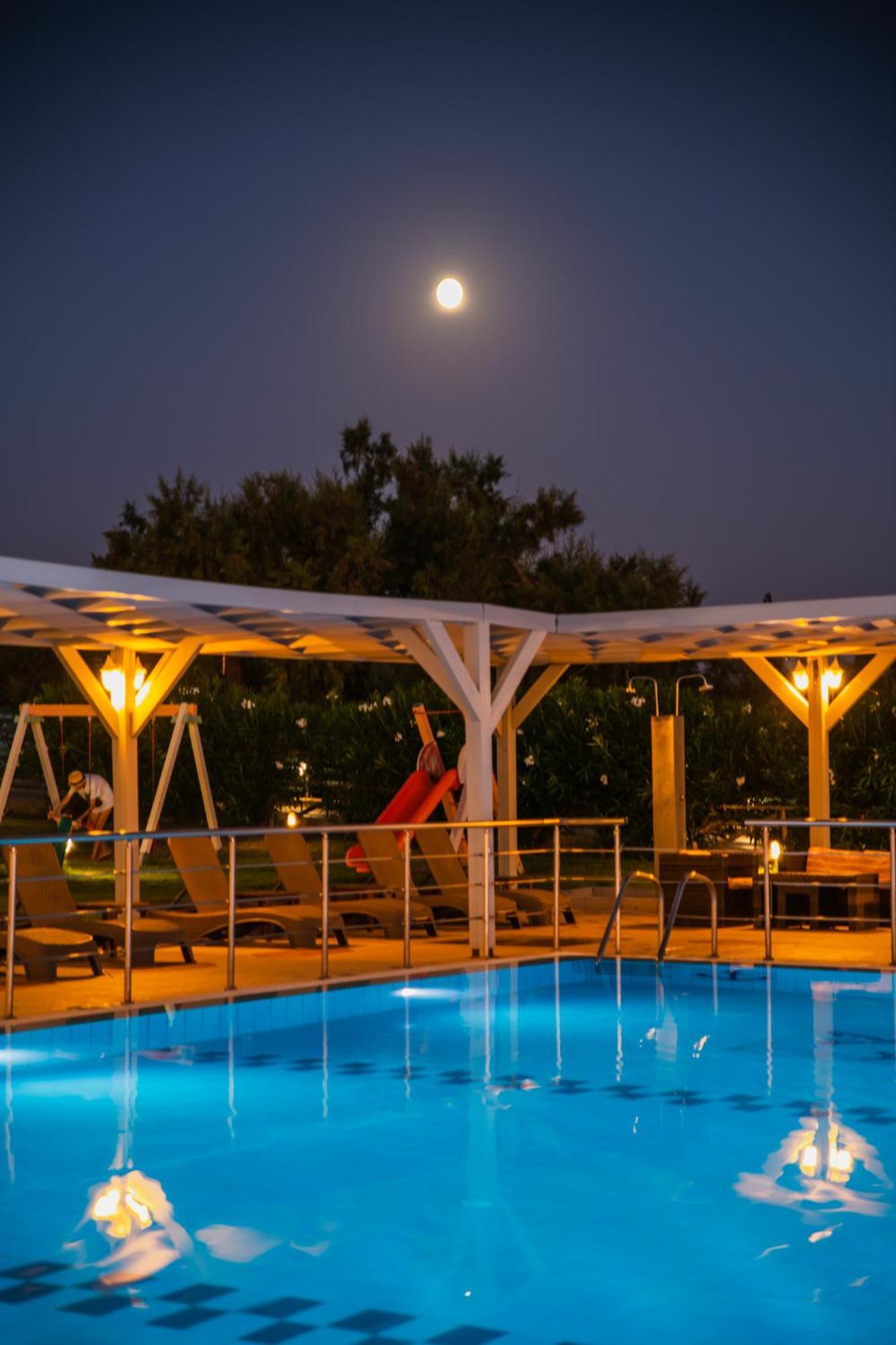 Mesogeios Hotel Marathopoli Exterior foto