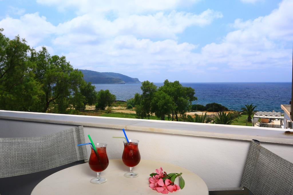 Mesogeios Hotel Marathopoli Zimmer foto
