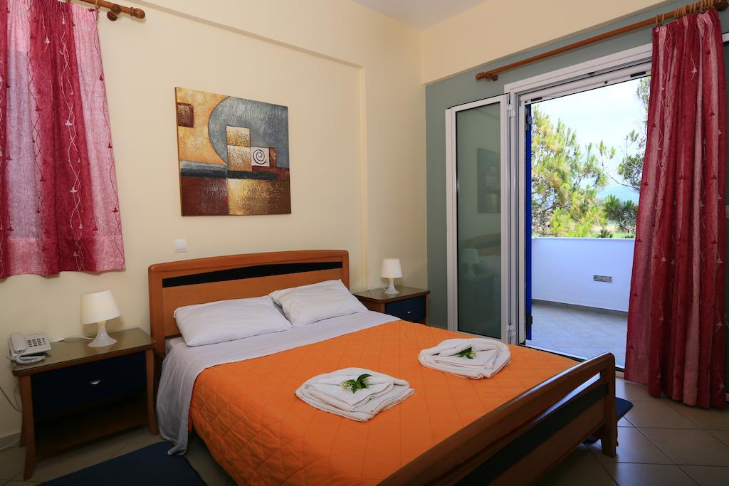 Mesogeios Hotel Marathopoli Zimmer foto